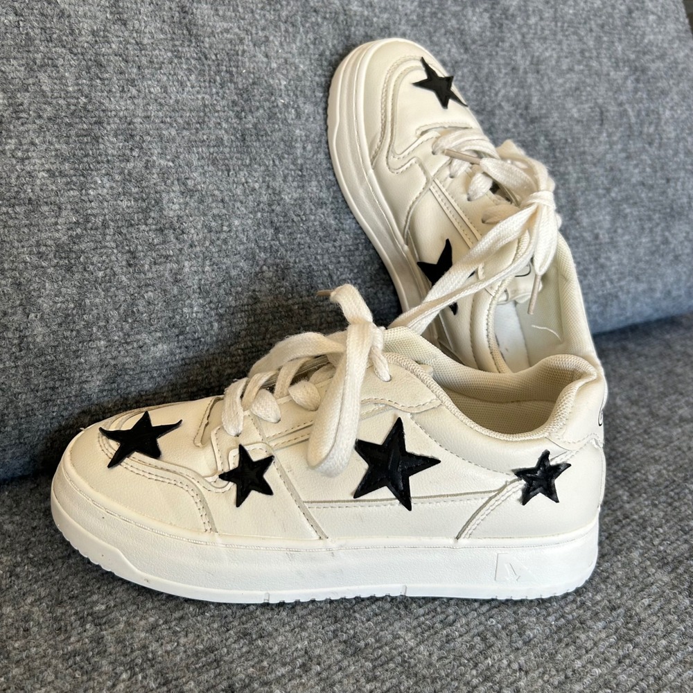 Biccrown Vogue Shoes Off White Black Star Applique Sneakers Low Top EU 37 US 6.5